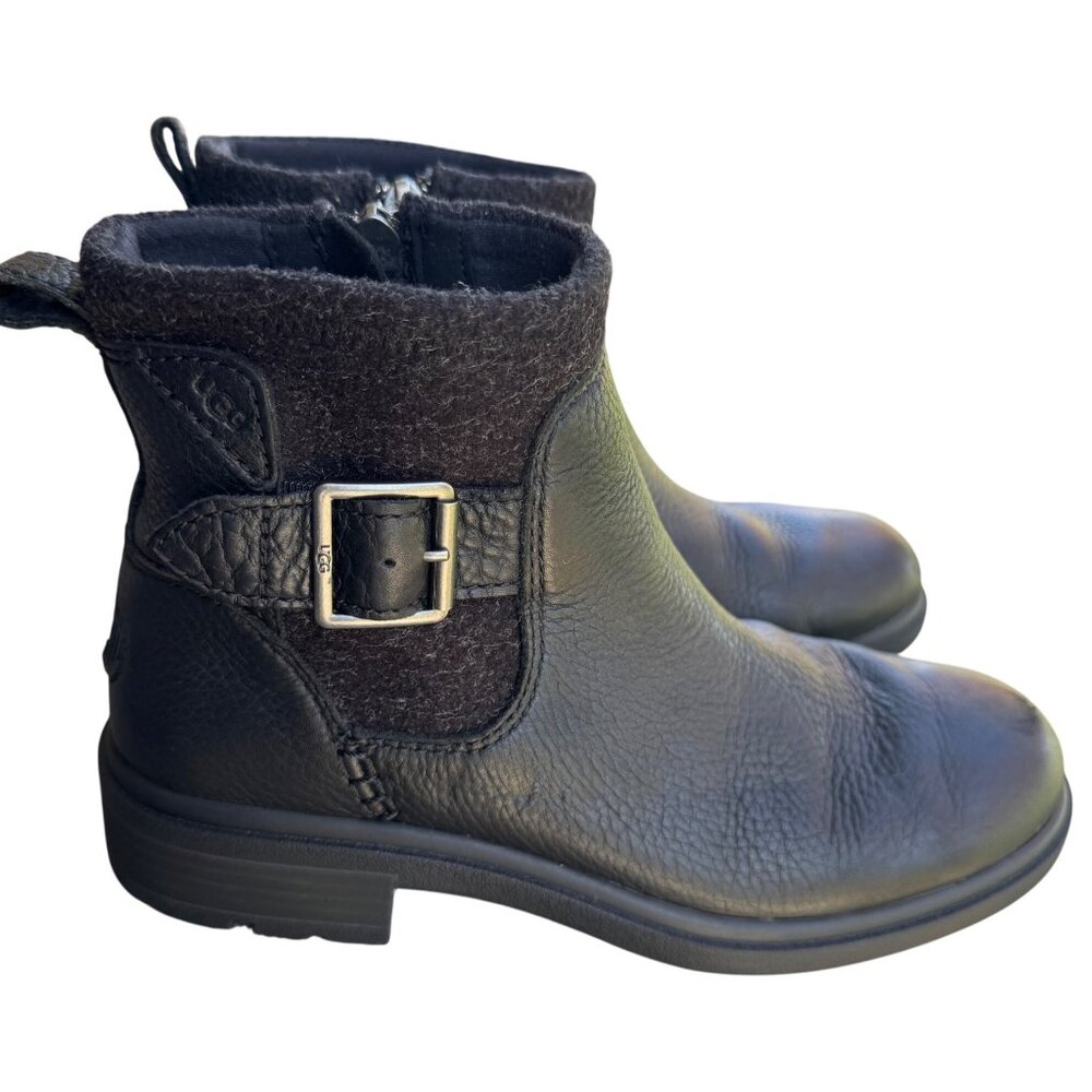 Ugg Harrison Moto Women's Size 6 Black Buckle Side Zip Ankle Leather Boots.